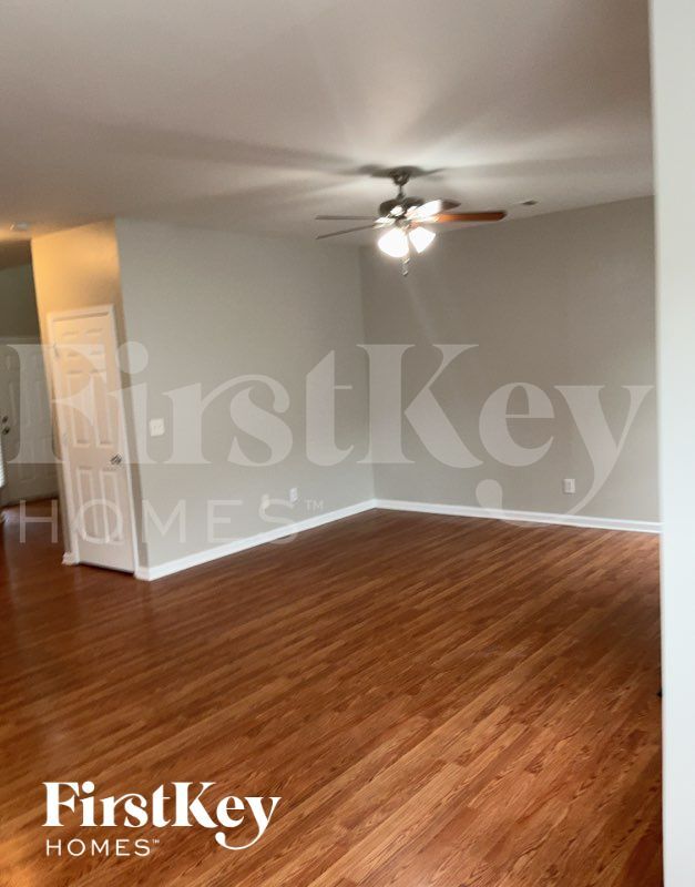 Foto del edificio - 1878 South Hampton Ln SE