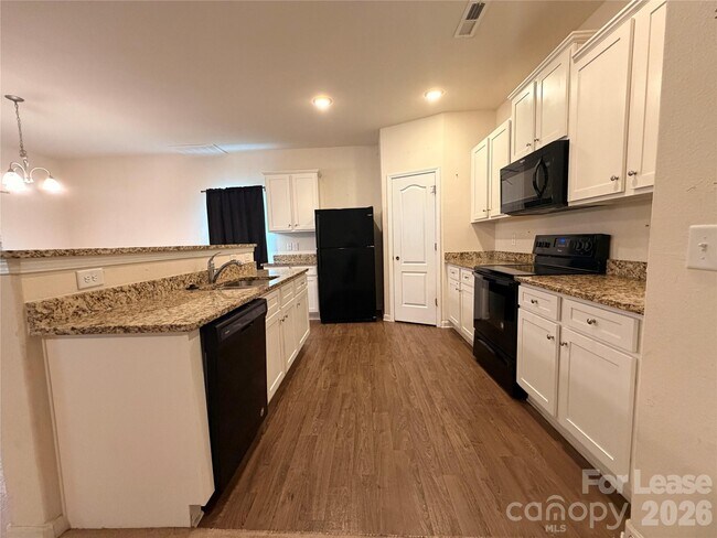 Foto del edificio - 6562 Paw Village Rd