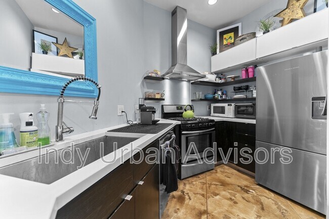 Foto del edificio - 611 N Park Ave