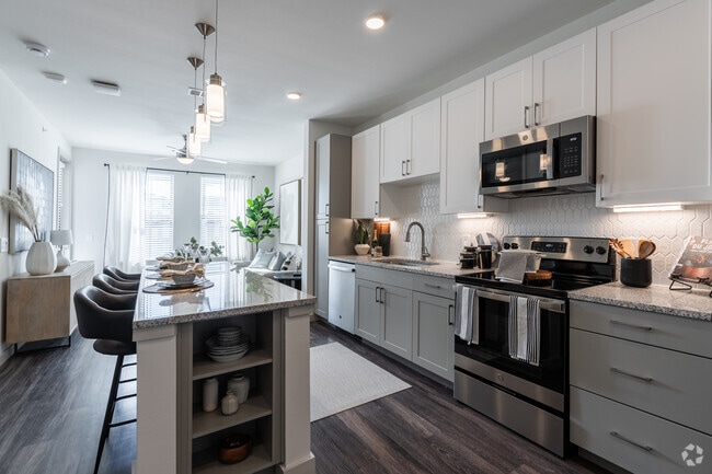 Interior Photo - Aven at the Cove