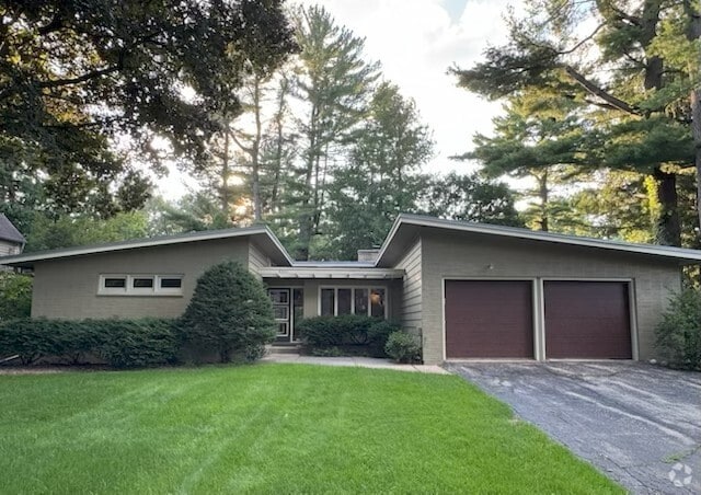 Building Photo - 3304 Blackhawk Dr