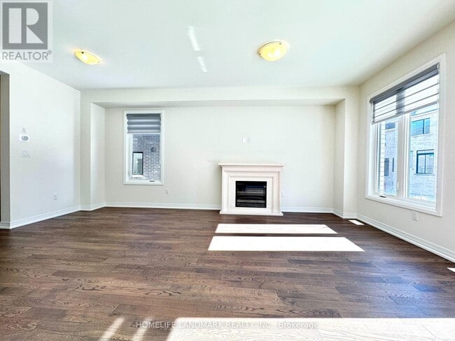 Building Photo - 2910 Nakina St