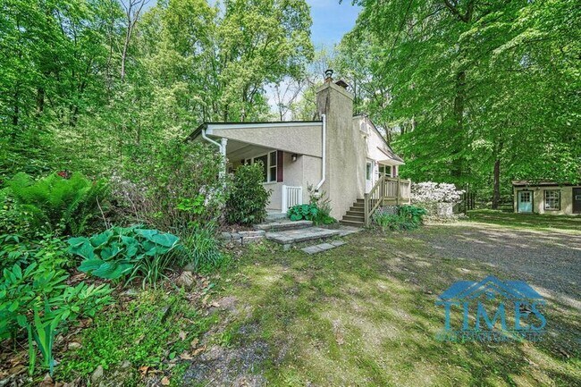 Building Photo - 572 Rock Run Rd