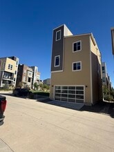 Building Photo - 11948 Mountview Ln