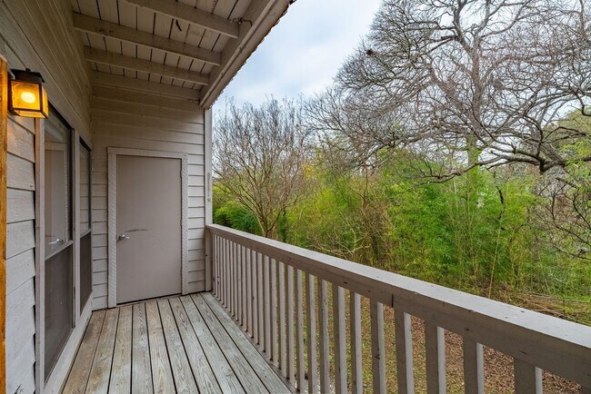 Foto del edificio - Newly Remodeled Gem in Northwest Hills: St...
