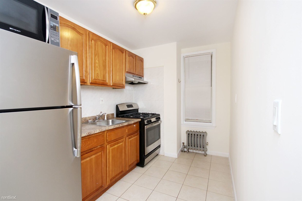 Primary Photo - 3178 34th St