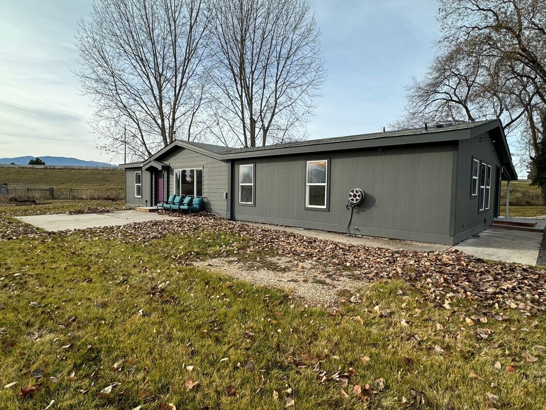 2434 Wyoming St, Missoula, MT 59801 Townhome Rentals in Missoula MT