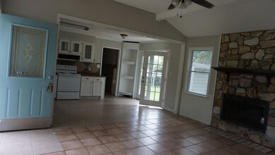 Building Photo - 4016 Sandy Run Dr