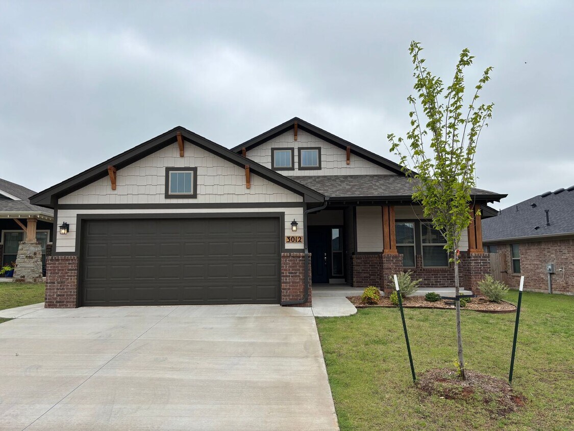 Primary Photo - Wonderful 3 Bed 2 Bath Home in Norman