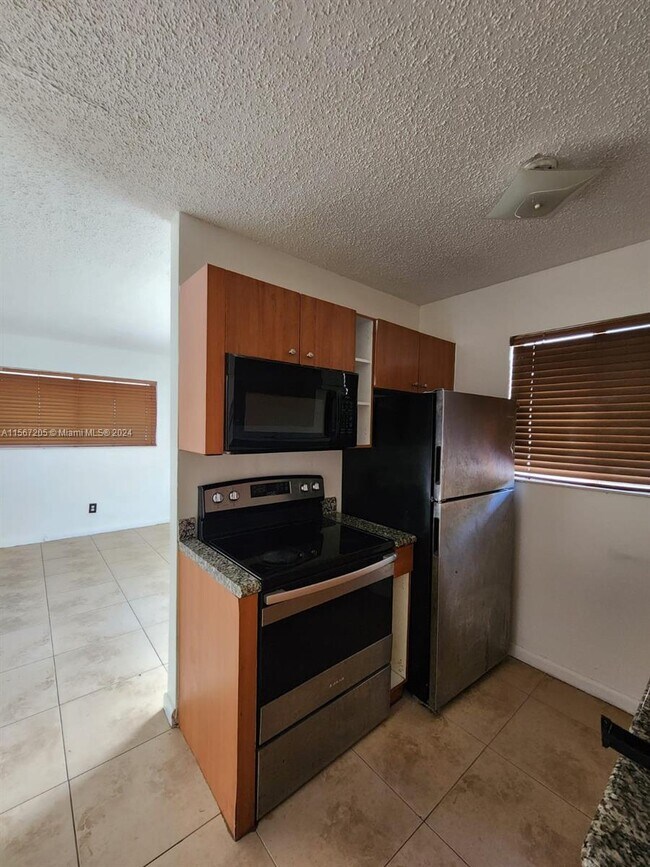 Foto del edificio - 932 Moffett St