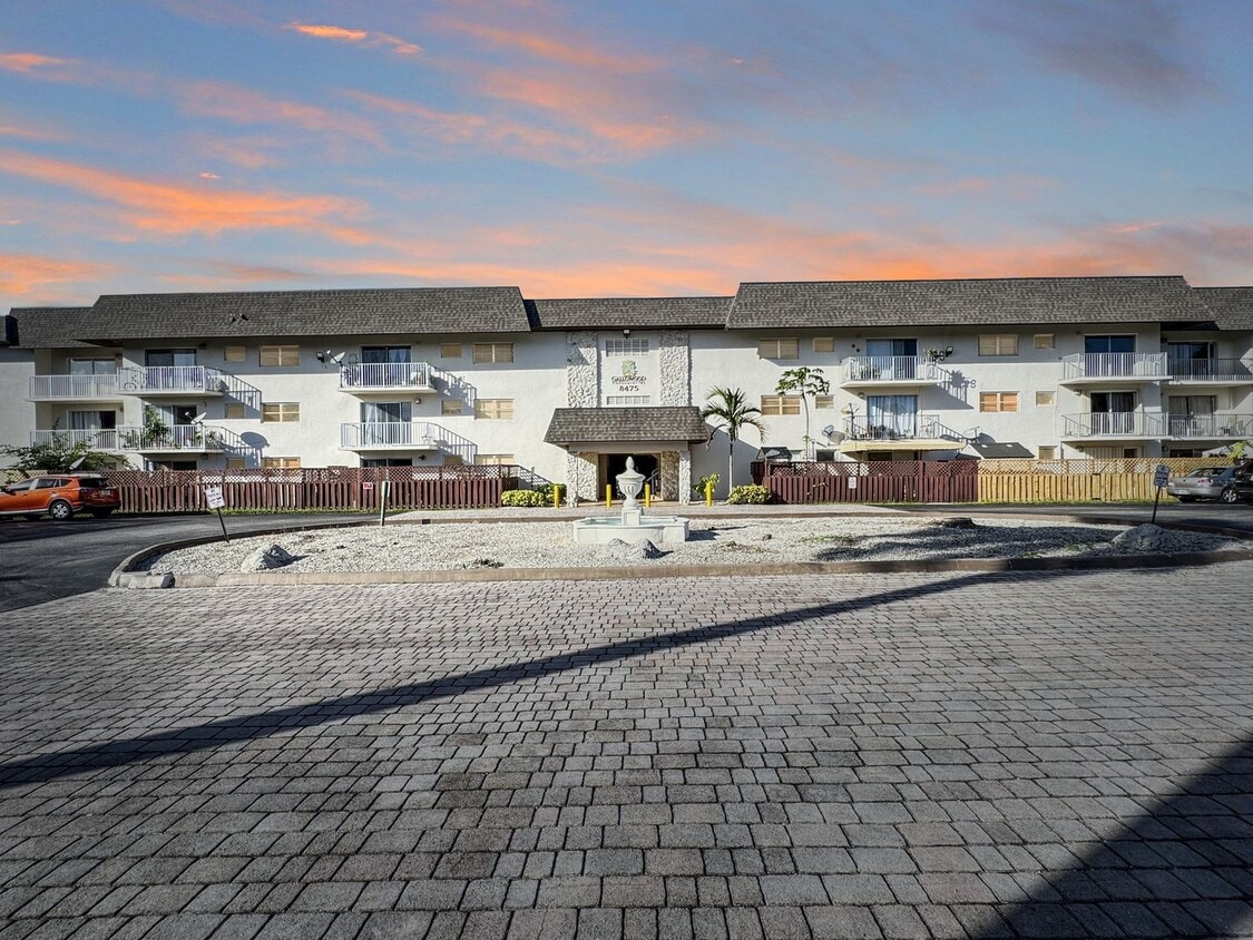 Comfortable & Convenient Condo Near Dadeland Mall & Baptist Hospital - Comfortable & Convenient Condo Near Dadeland Mall & Baptist Hospital