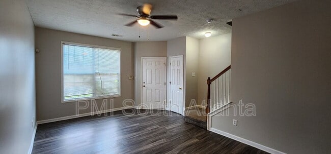 Building Photo - 4672 Ernest Dr
