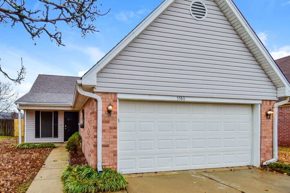 Foto principal - 5580 Kaitlyn Dr E