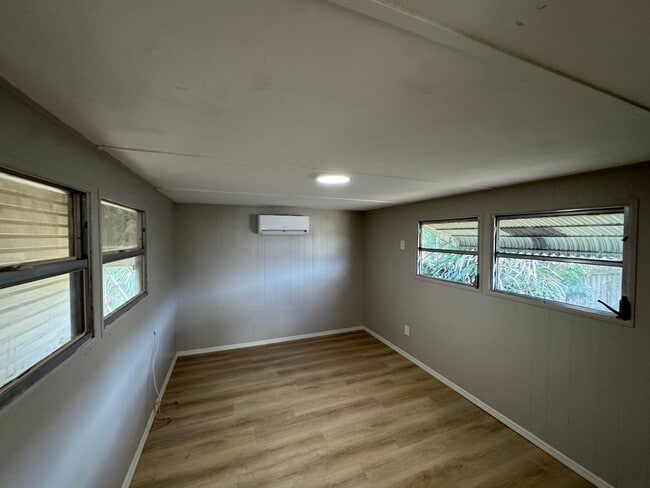 Building Photo - 3/1 mobile home in Bradenton