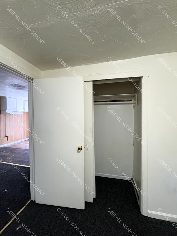 Building Photo - 5485 Detroit St