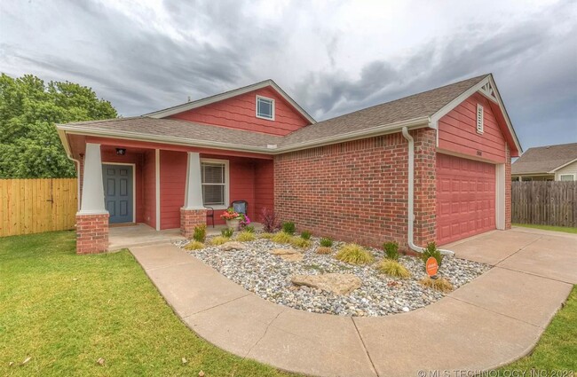 Foto del edificio - 4 bedroom home in Owasso Schools