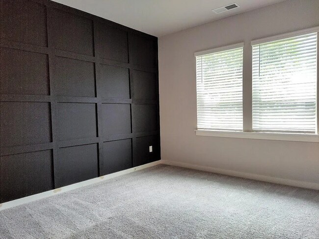 Foto del edificio - 417 Golden Mdw Ln