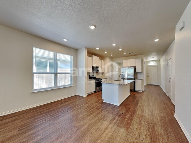 Building Photo - 2722 Wolfcreek