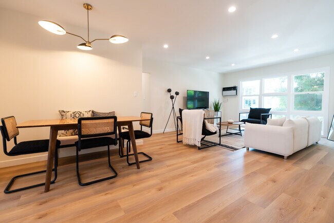 Foto del edificio - 1319 Havenhurst Dr