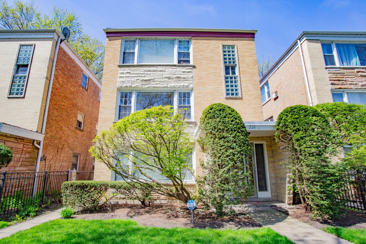 Primary Photo - 226 Callan Ave