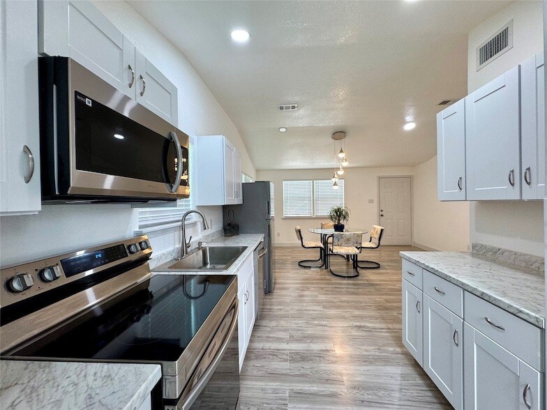 Foto principal - 5777 Co Rd 927