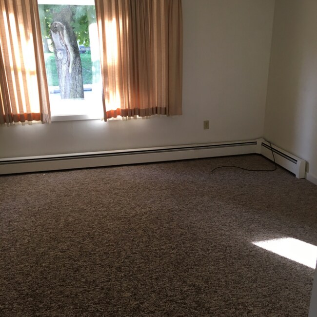 Foto del edificio - 121 W Colebrook St