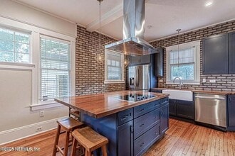 Building Photo - 2811 Forbes St