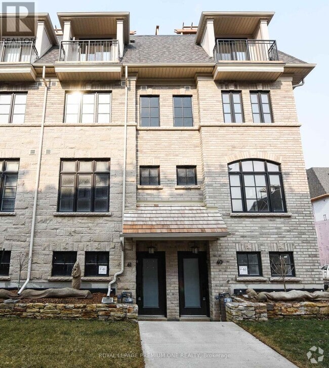 Building Photo - 40-40 Lunar Cres
