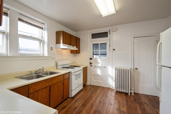 Foto del edificio - 6038 N Washtenaw Ave