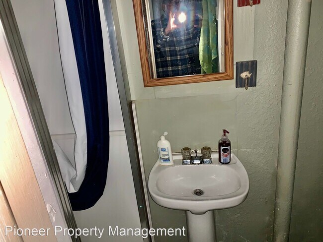 Foto del edificio - 2 br, 2 bath House - 207 N Indiana