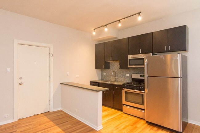 Building Photo - 2402 N Kedzie