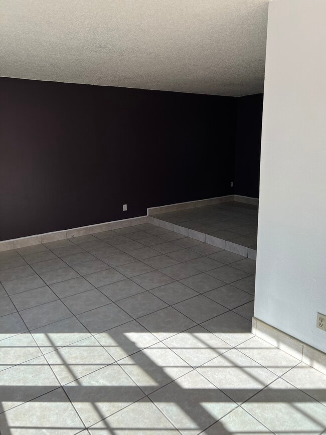 Foto del edificio - 5653 Townhouse Dr