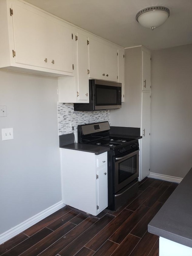 Foto principal - 9053 Chantry Ave
