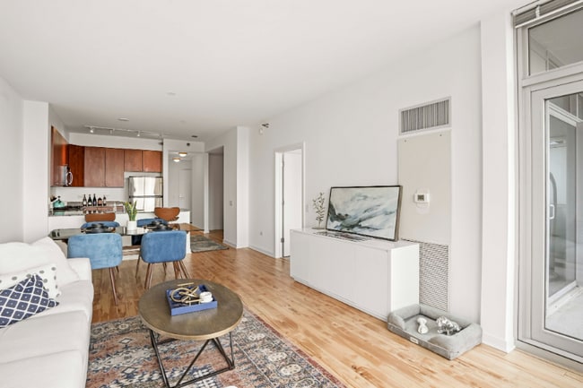 Photo - 765 S Clark St Apartment