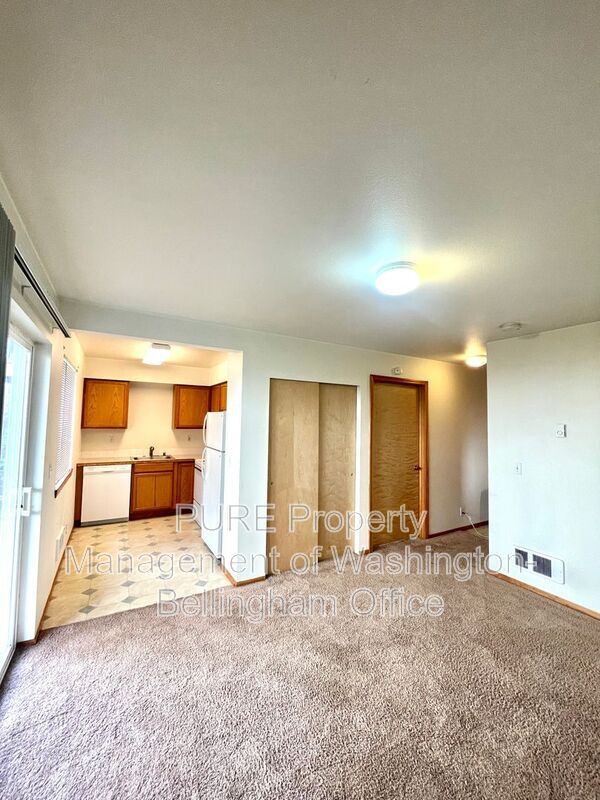 Foto del edificio - 3150 W Maplewood Ave