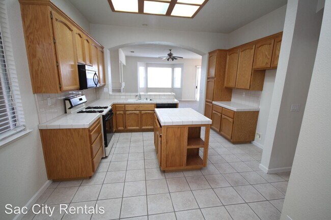 Building Photo - 3 br, 2 bath House - 8073 Bothwell Drive