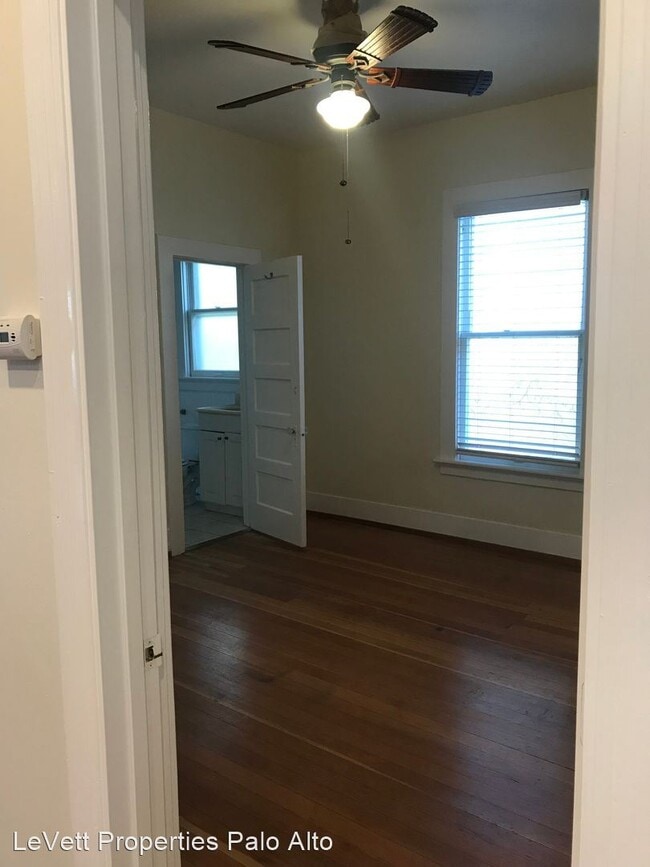 Building Photo - 2 br, 1.5 bath House - 202 Bryant St