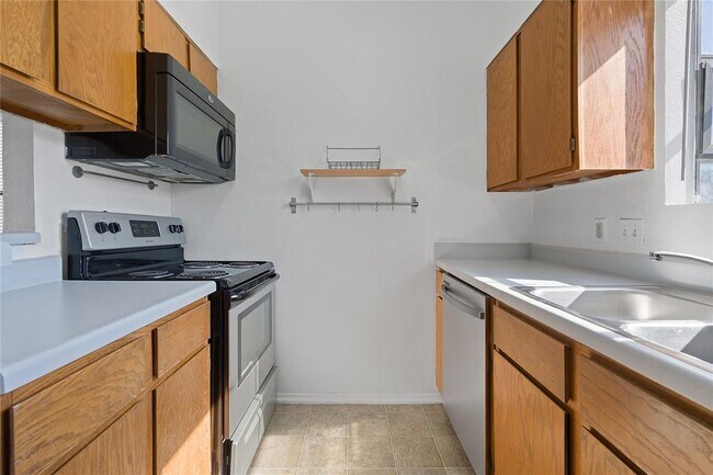 Foto del edificio - 2507 W Slaughter Ln
