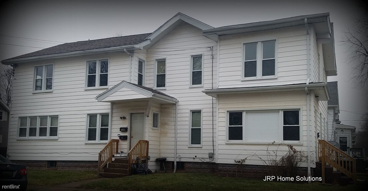736 1/2 Carlton Blvd, Jackson, MI 49203 Condo for Rent in Jackson, MI