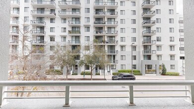 Interior Photo - The Slade at Channelside