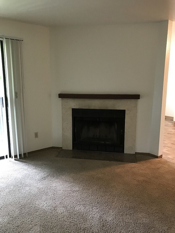 Foto del edificio - 6615 W Denton Ln