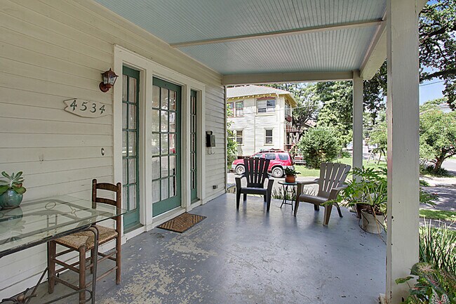 Building Photo - 4532 S Tonti St