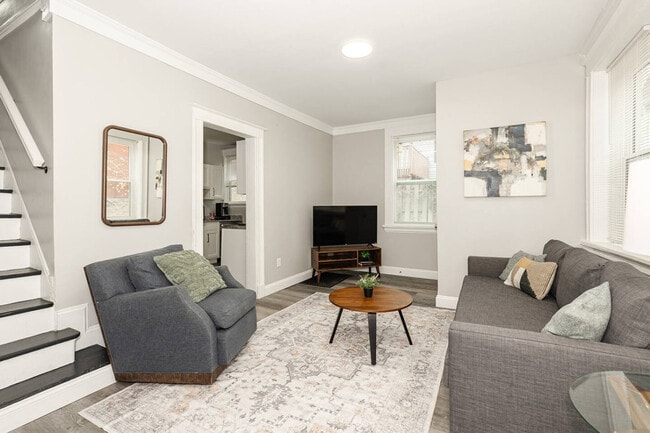 Building Photo - 216 Gilman Ave