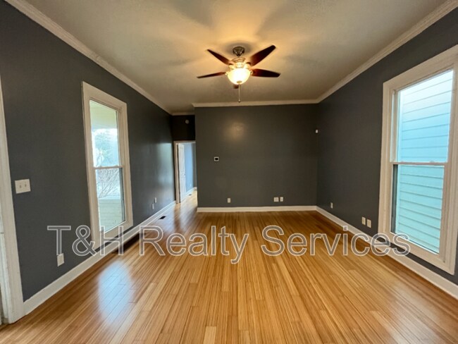 Foto del edificio - 922 Olive St