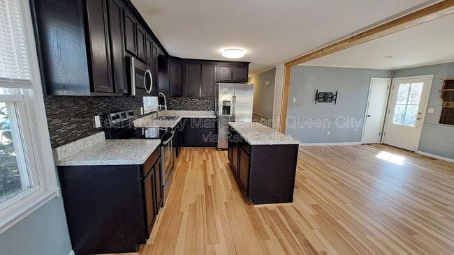 Building Photo - 10601 Harbor Dr