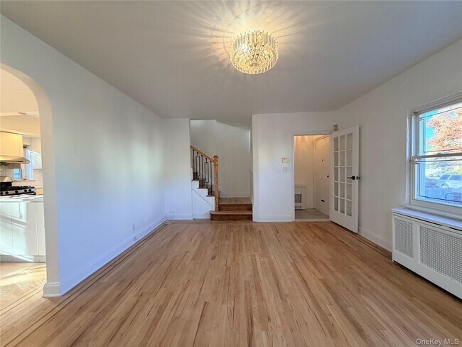 Foto del edificio - 76-12 175th St