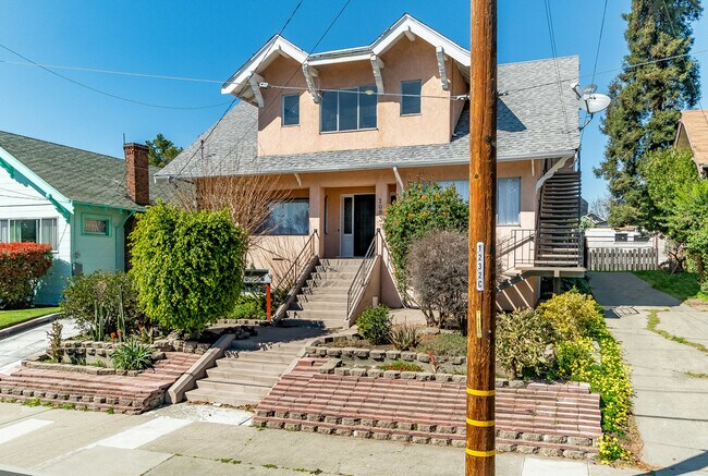 Foto del edificio - 2063 Rosedale Ave