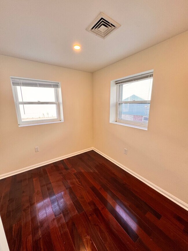 Foto del edificio - Two Bed Condo | Downtown Portsmouth | Off Street Parking | Washer/Dryer