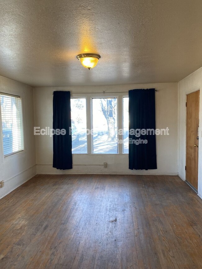 Foto del edificio - 134 W 3rd St