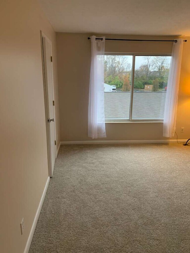 Habitación de invitados 1 - 533 Aspen Glen Dr